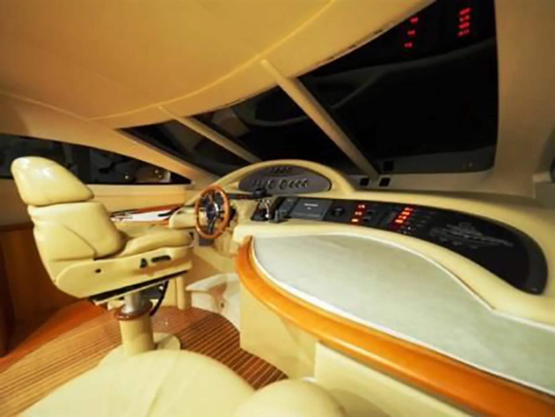 Azimut Yachts 62 in Pietra ligure, Liguria — photo 6