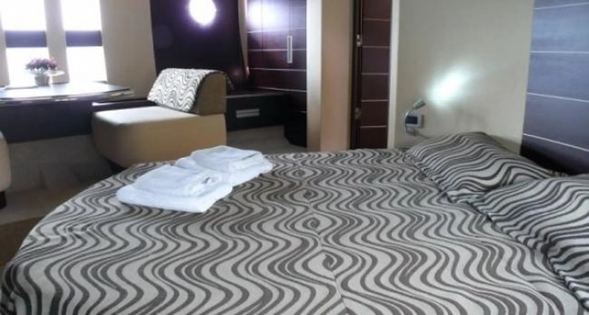 Azimut Yachts 68 Plus in Aventura, FL — photo 9