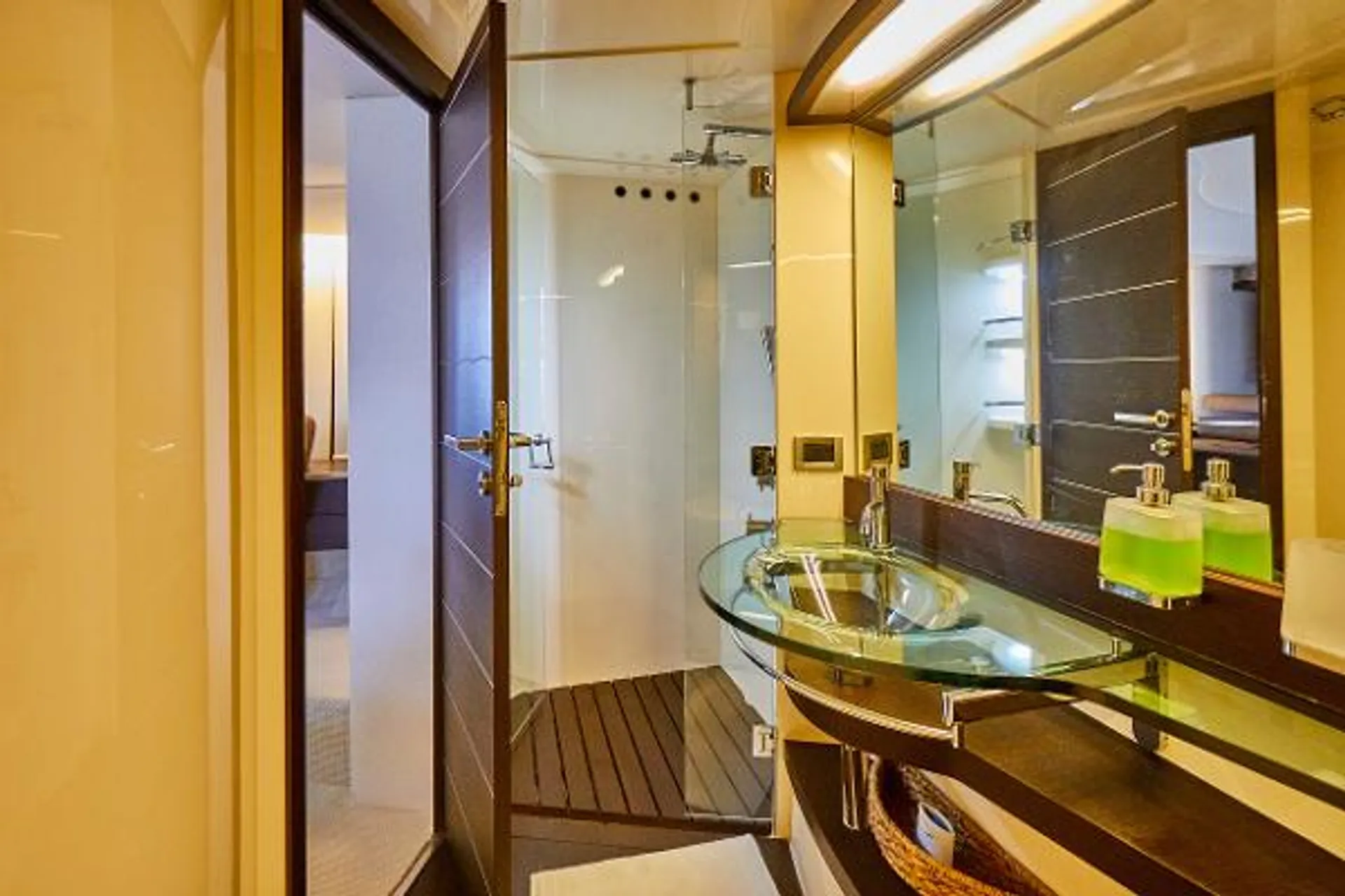 Azimut Yachts 68 Plus in Aventura, FL — photo 10