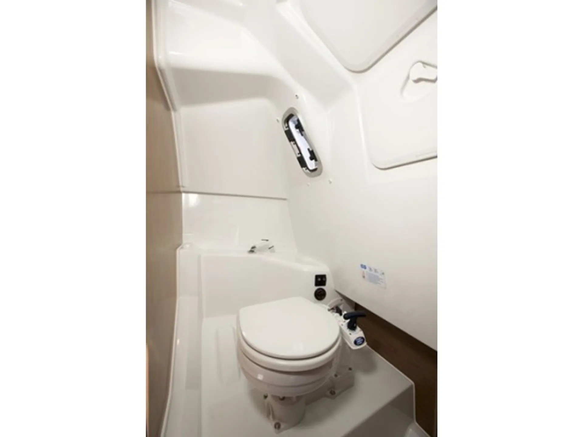 Beneteau USA Flyer 7.7 Sundeck in Općina Trogir, Splitsko-dalmatinska županija — photo 9