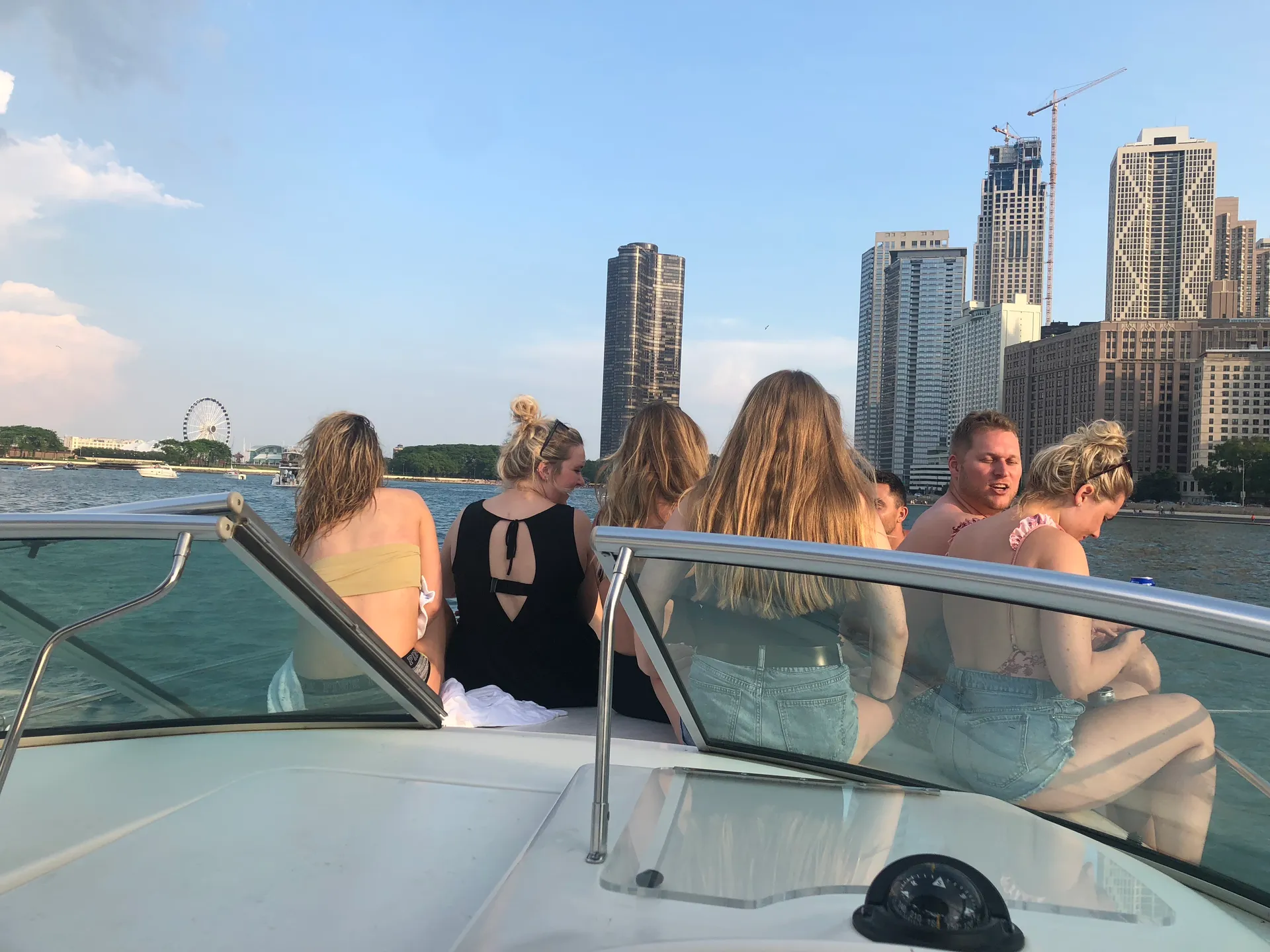 Sea Ray Boats 270 Sundancer in Chicago, IL — photo 8
