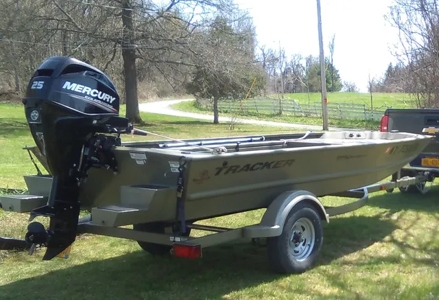 Rent a Tracker by Tracker Marine aluminum fishing in Hudson, NY near me