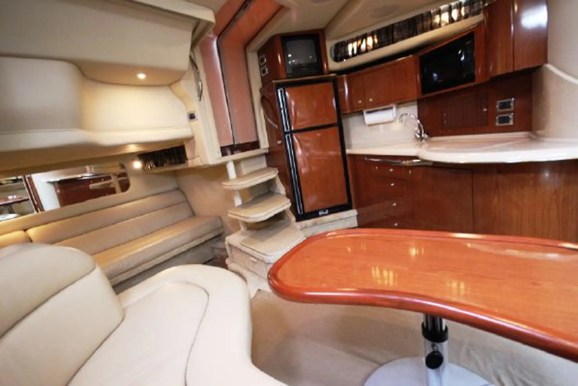 Sea Ray Boats 40 Sundancer in Marina del Rey, CA — photo 10