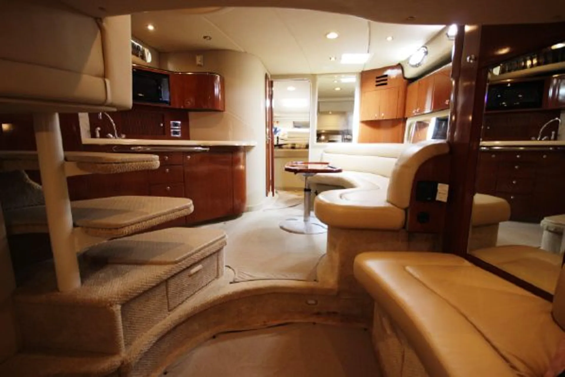 Sea Ray Boats 40 Sundancer in Marina del Rey, CA — photo 4