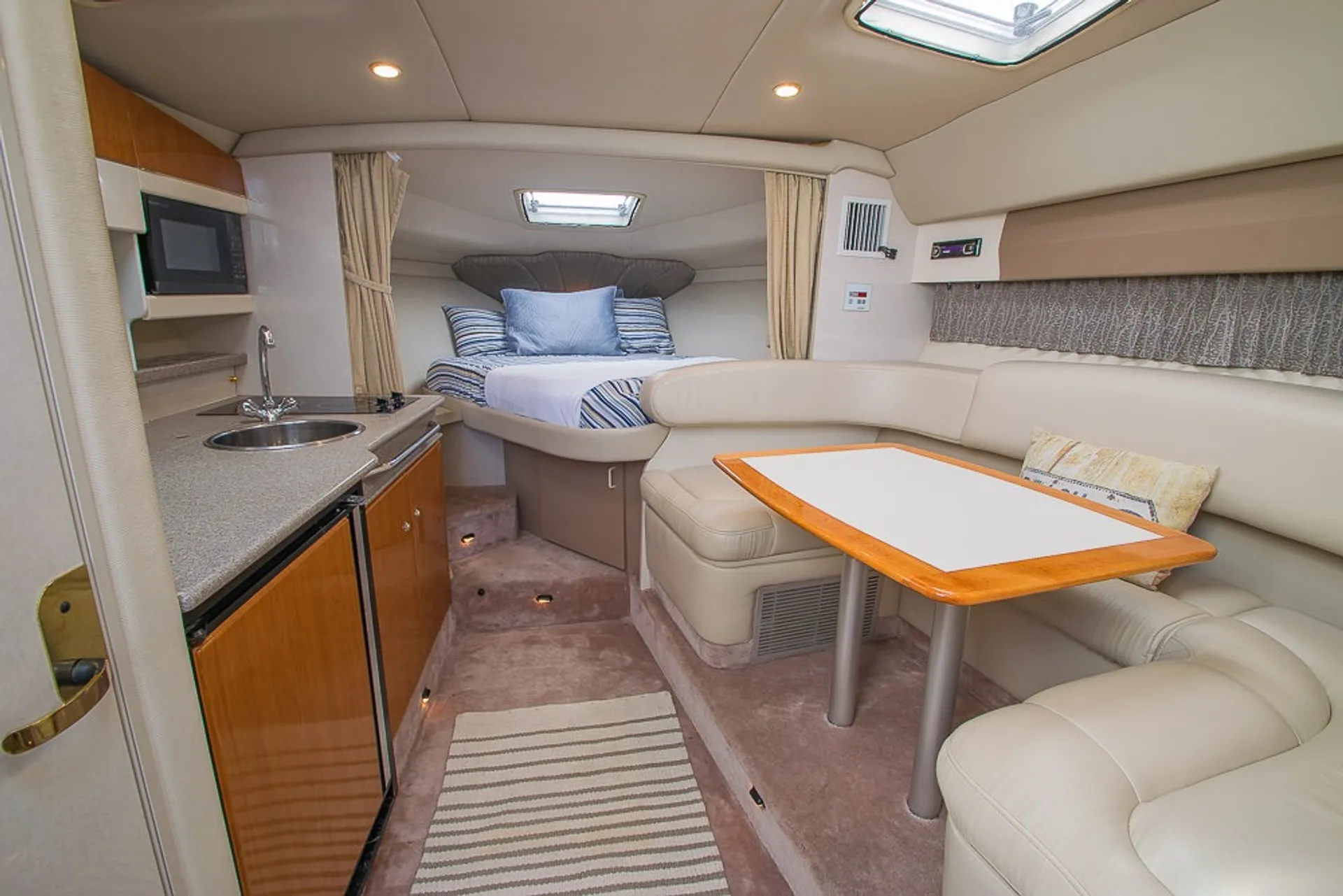 Formula Yachts Evelyn 32 in Newport Beach, CA — photo 7