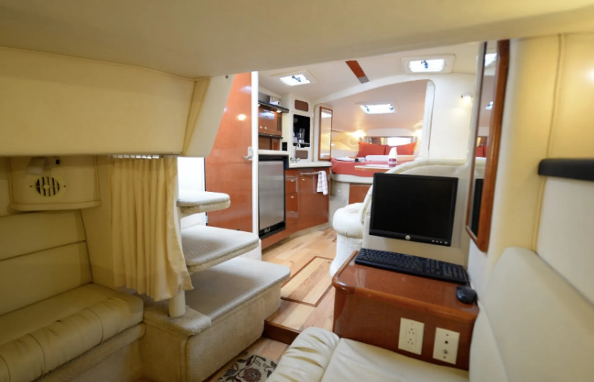 Sea Ray Boats 360 Sundancer in Stuart, FL — photo 3