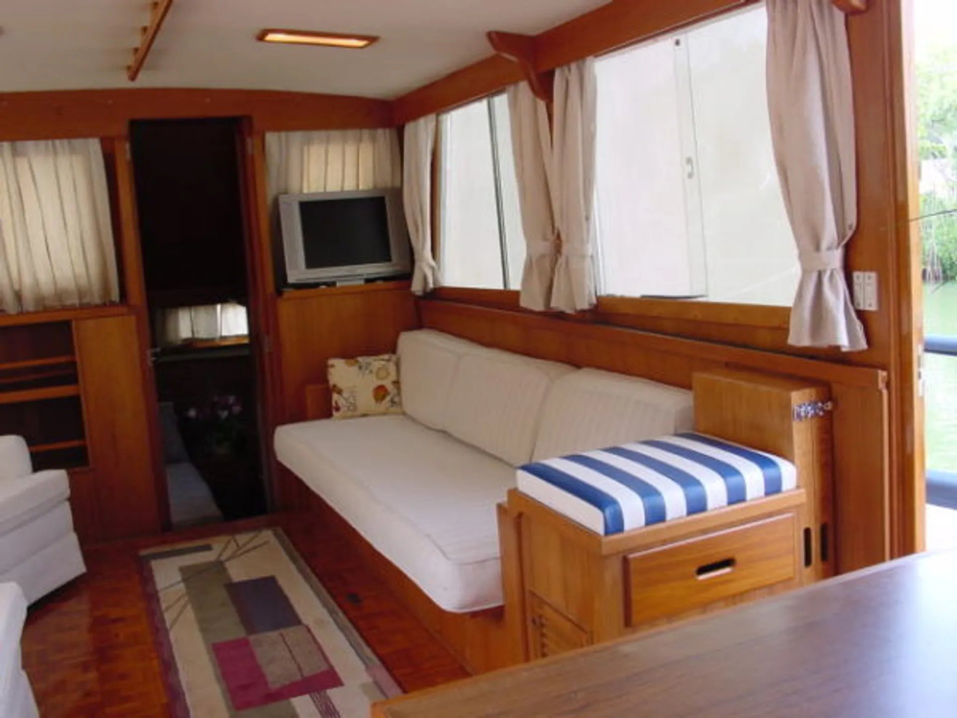 Grand Banks 42 Motor Yacht in Sarasota, FL — photo 5