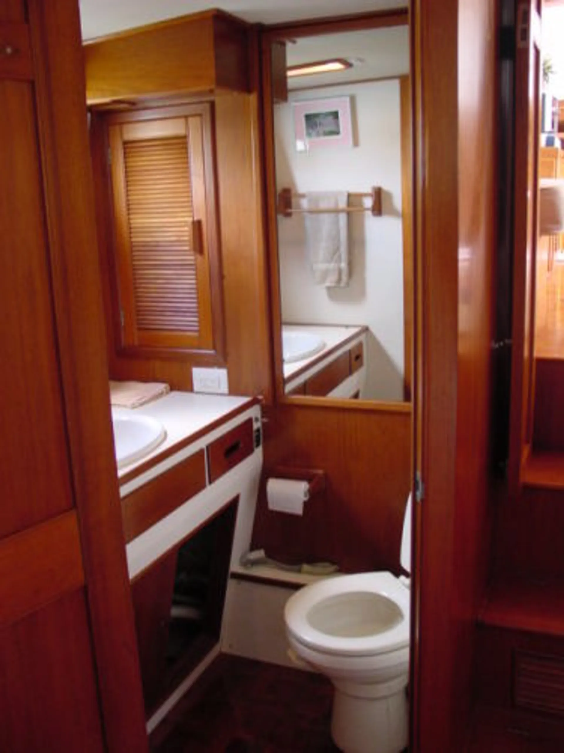 Grand Banks 42 Motor Yacht in Sarasota, FL — photo 8