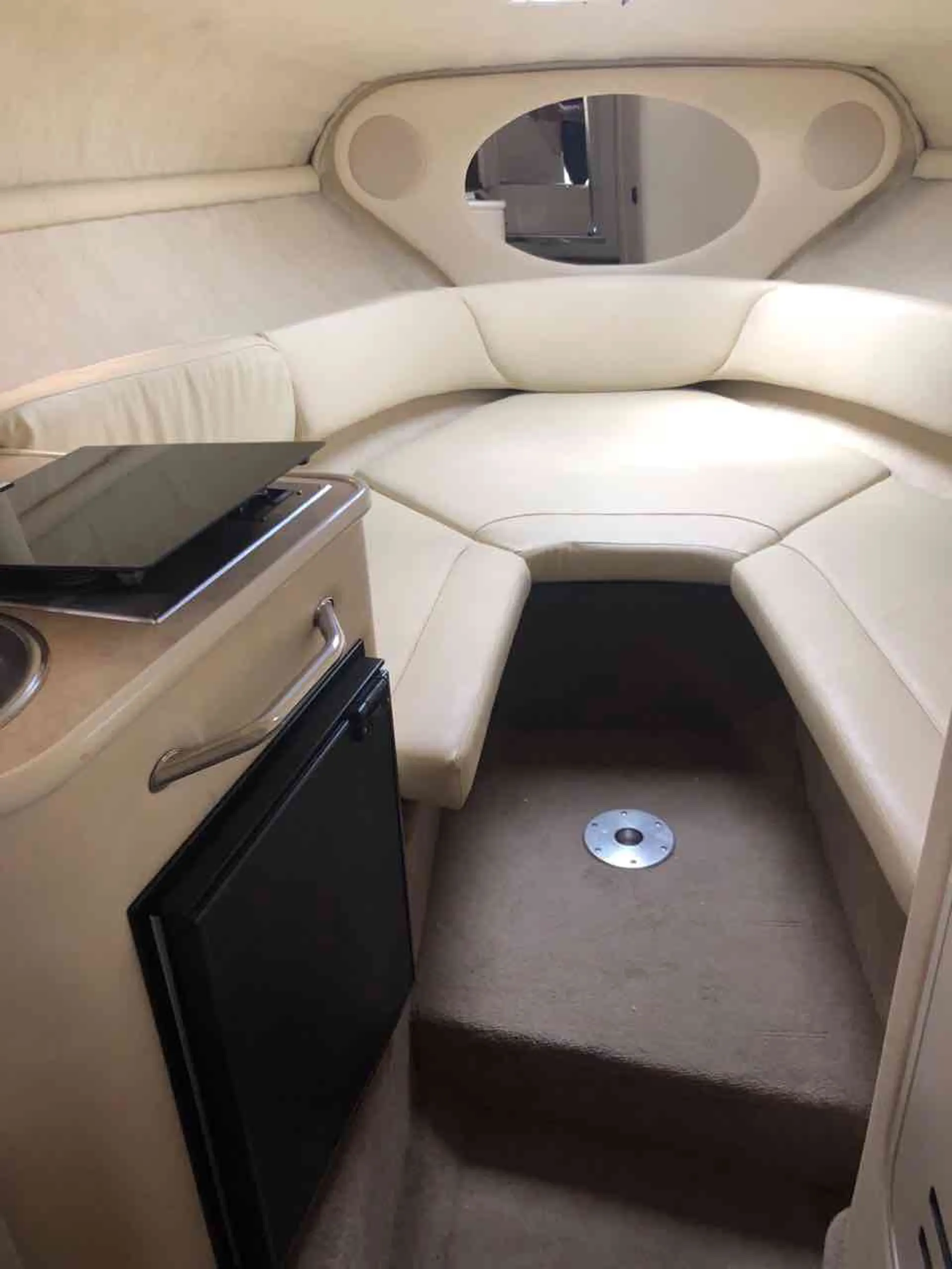 Sea Ray Boats 240 Sundancer in Miami, FL — photo 2