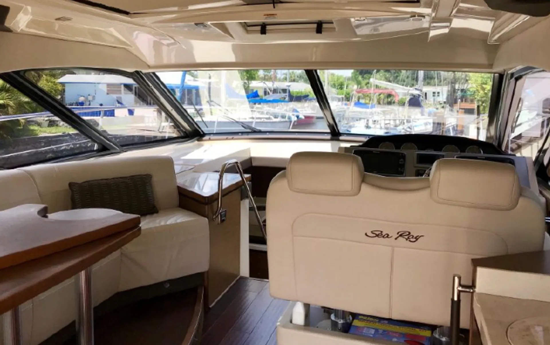 Sea Ray Boats 510 Sundancer (Zeus Drive) in Aventura, FL — photo 3