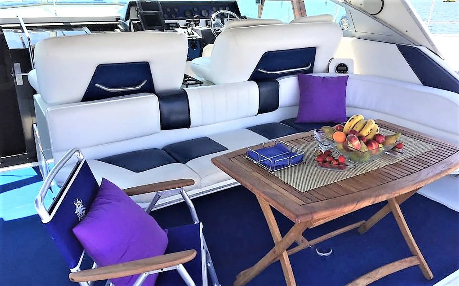 Sea Ray Boats 460 Express Cruiser in Port de Pollença, PM — photo 5