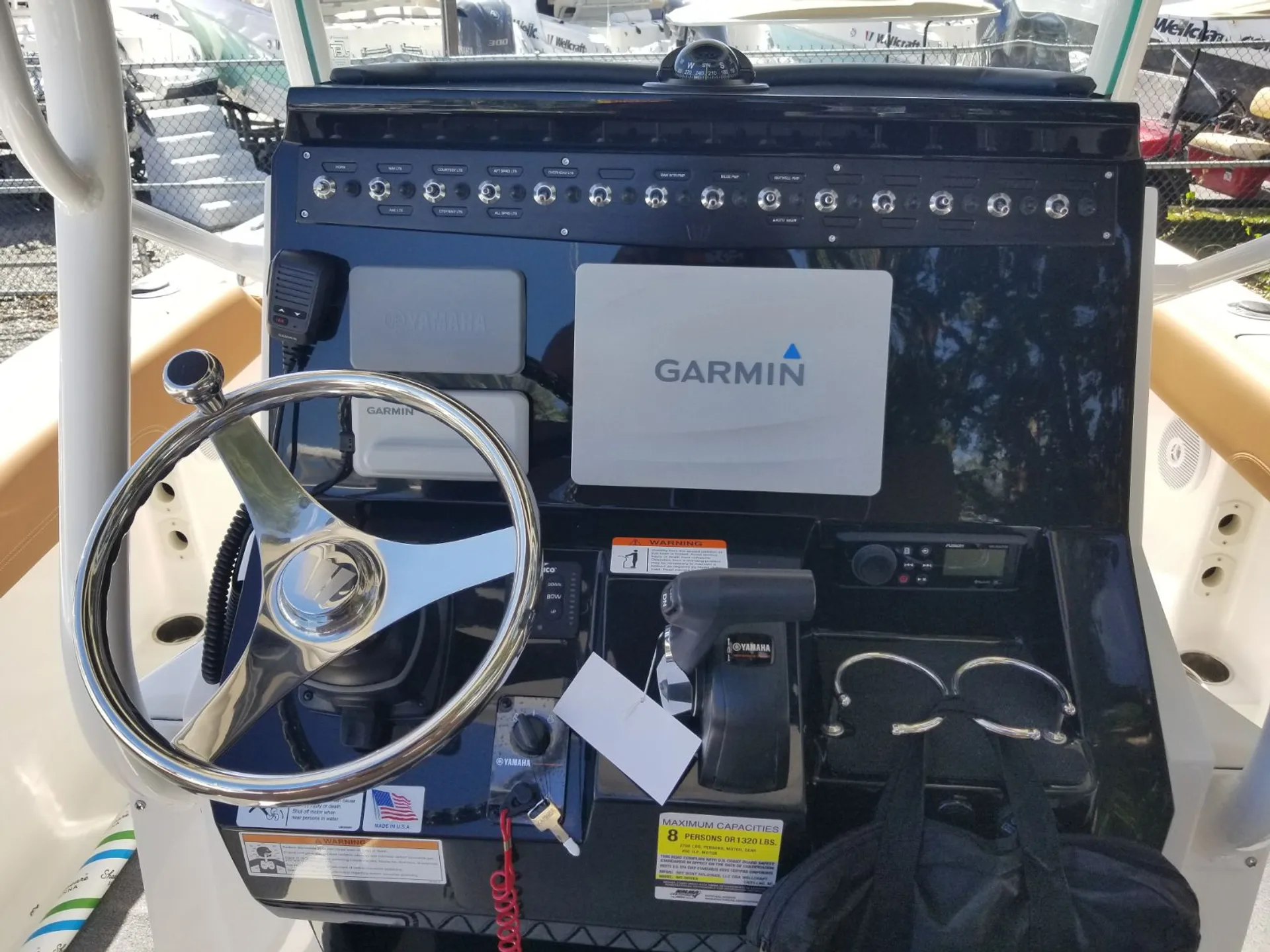 Wellcraft 220 Fisherman w/F200XA in Sunny Isles Beach, FL — photo 2