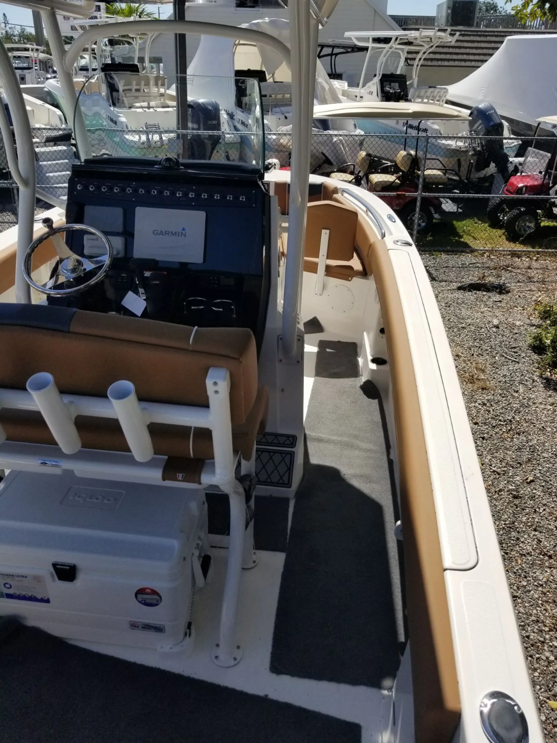 Wellcraft 220 Fisherman w/F200XA in Sunny Isles Beach, FL — photo 3