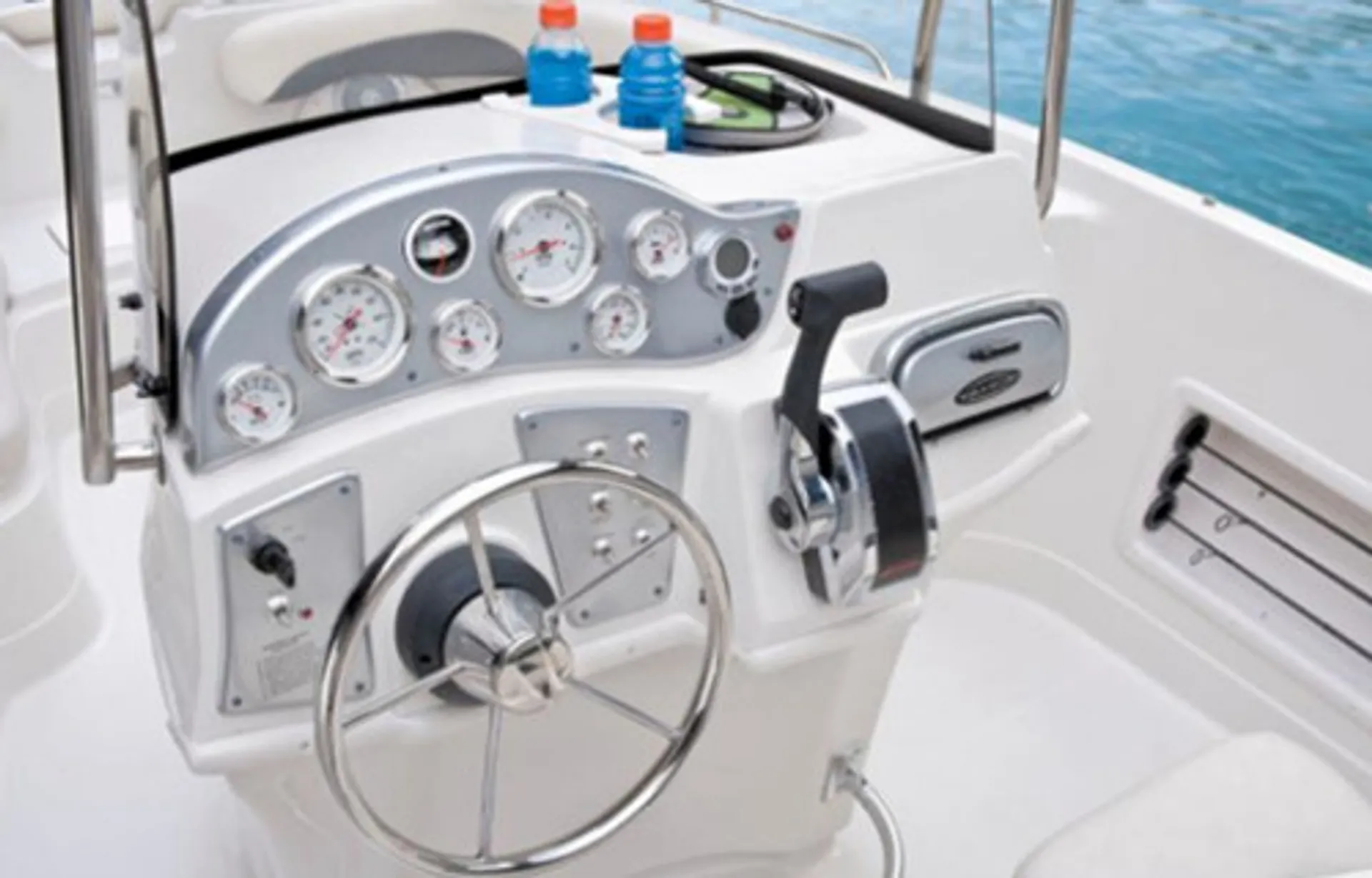 Tahoe by Tracker Marine 215 CC w/150 EFI in New Braunfels, TX — photo 4