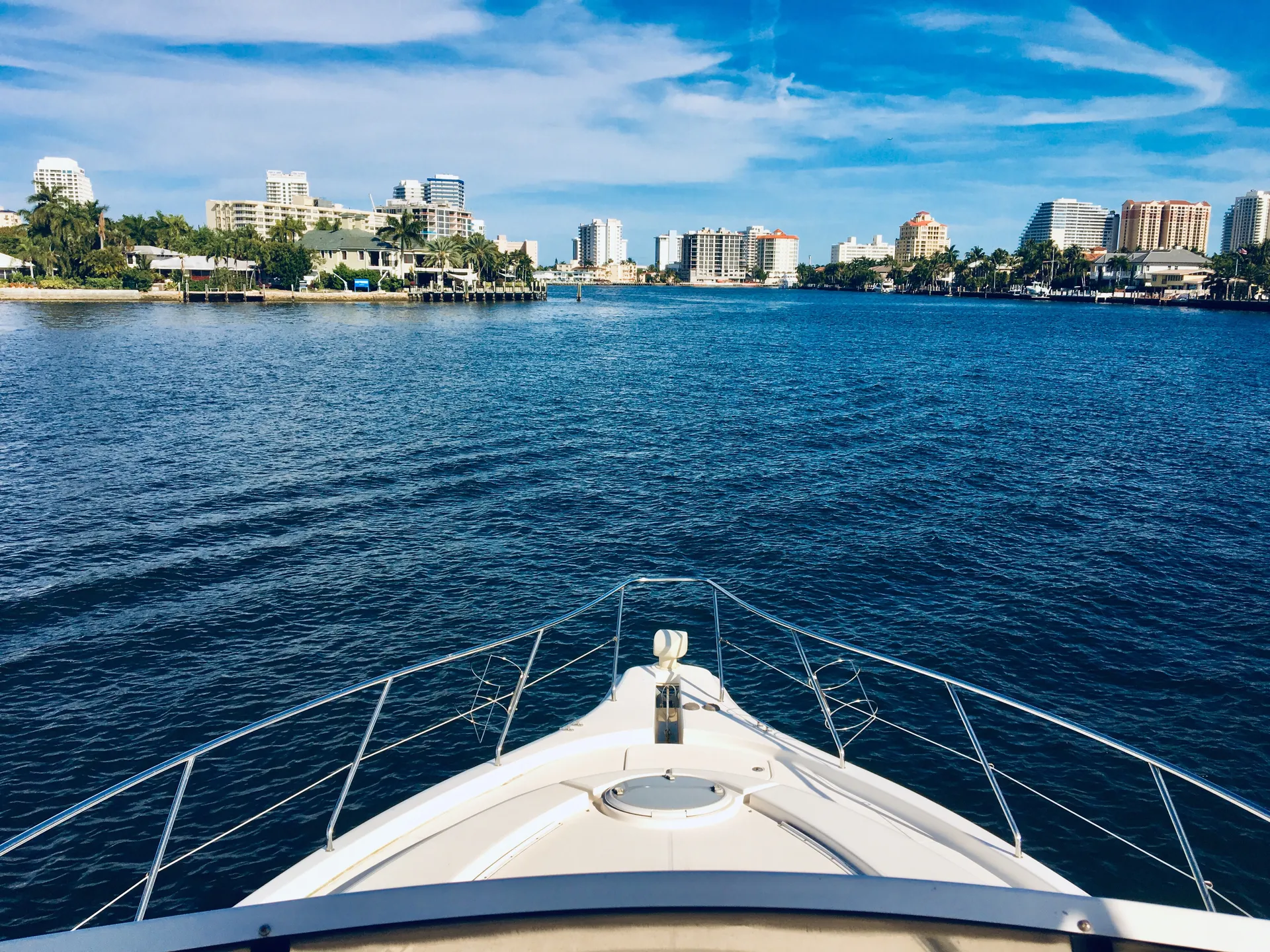 Silverton Marine 410 Sport Bridge in Fort Lauderdale, FL — photo 6