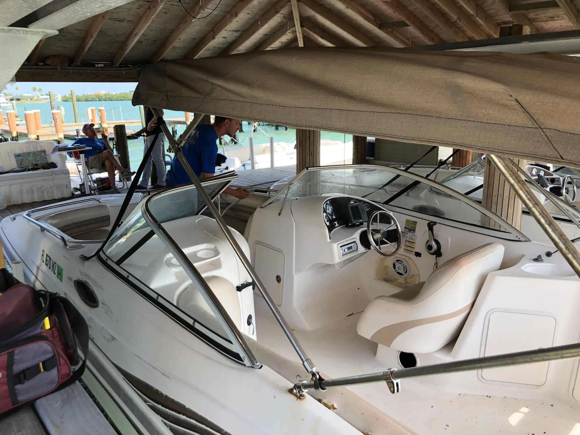 Hurricane Boats SD 2400 w/F200XA in Marco Island, FL — photo 4