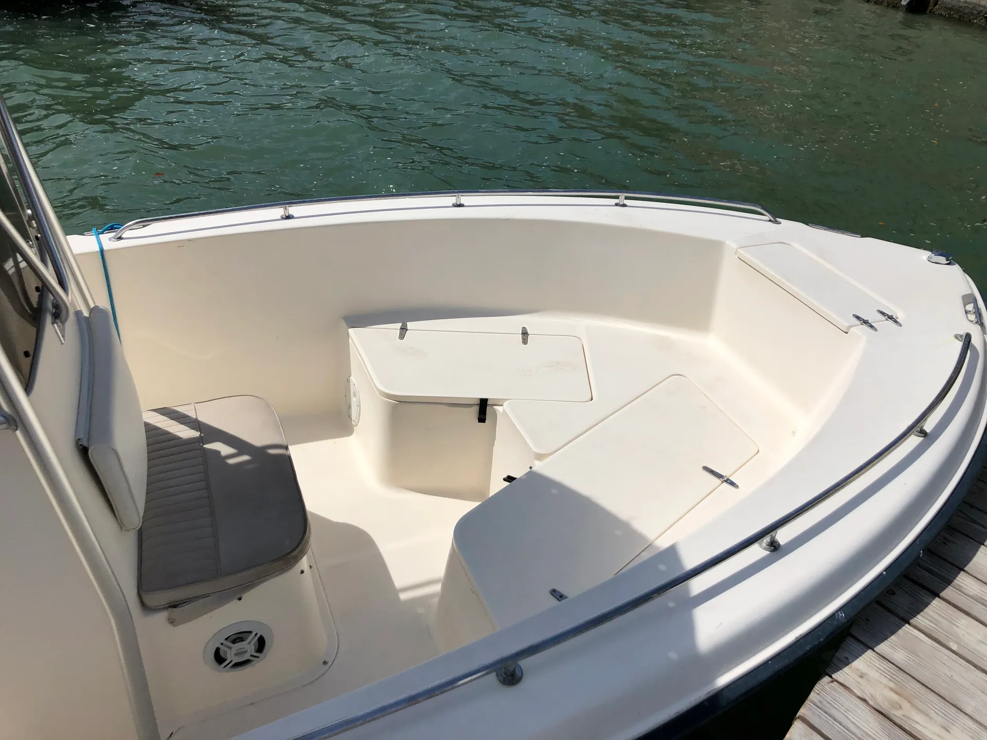 Sea Hunt Boats Triton 225 in Marco Island, FL — photo 2