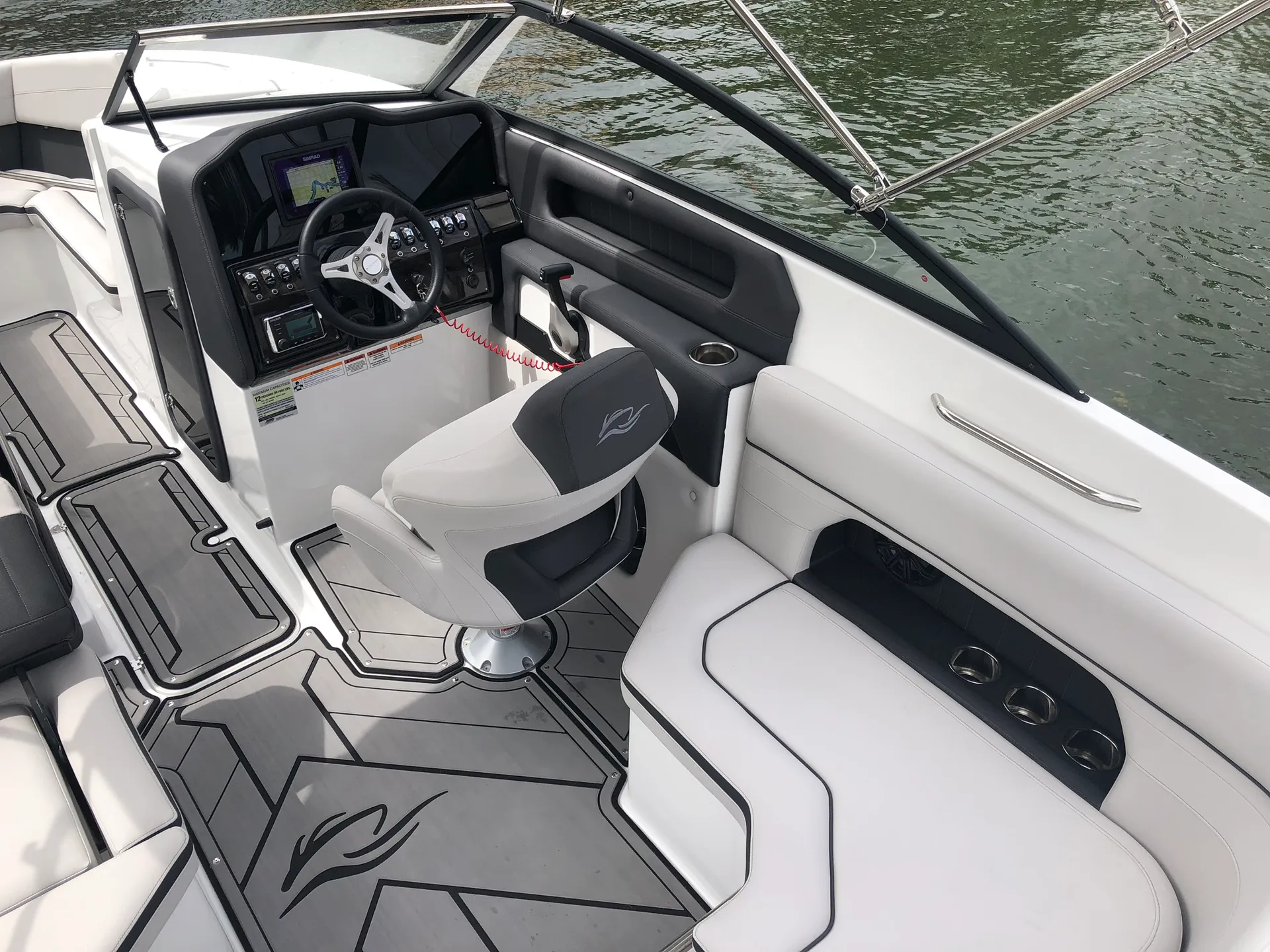 Rinker Q3 23' 12 ppl in Fort Lauderdale, FL!