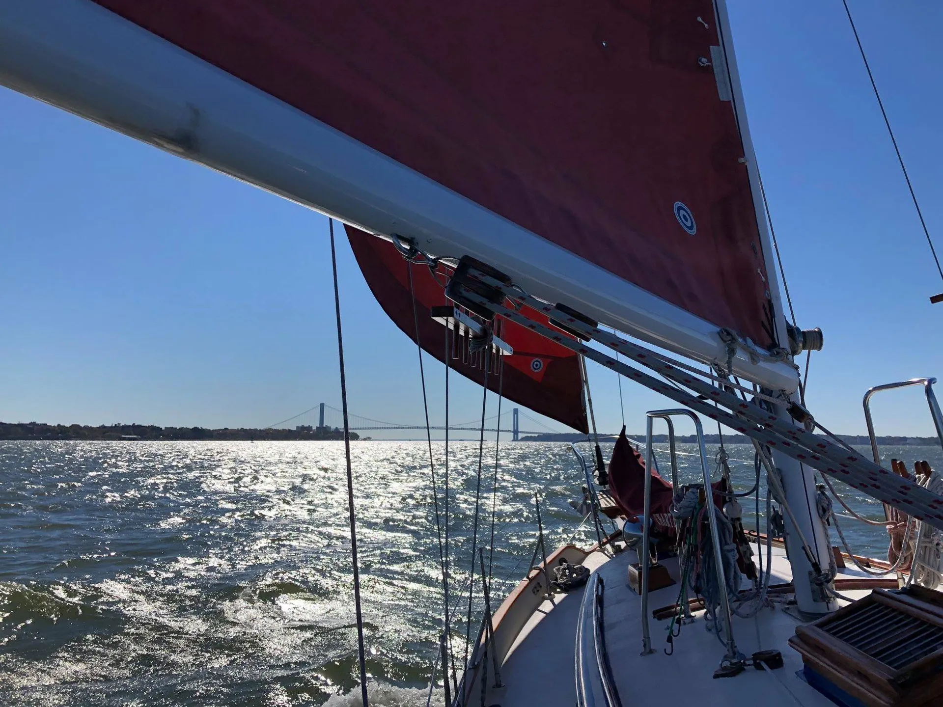  Sail NYC's skyline in style!