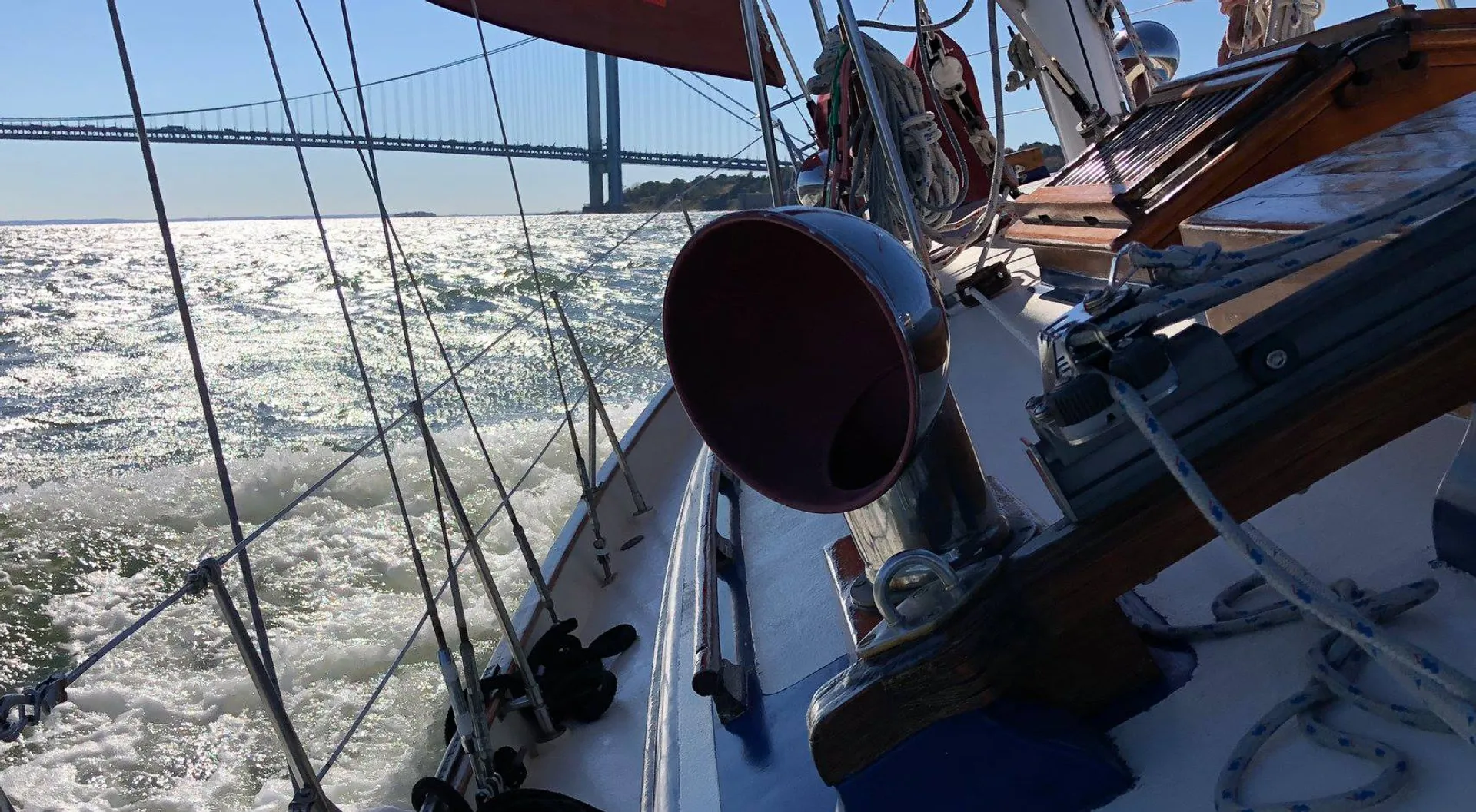  Sail NYC's skyline in style!