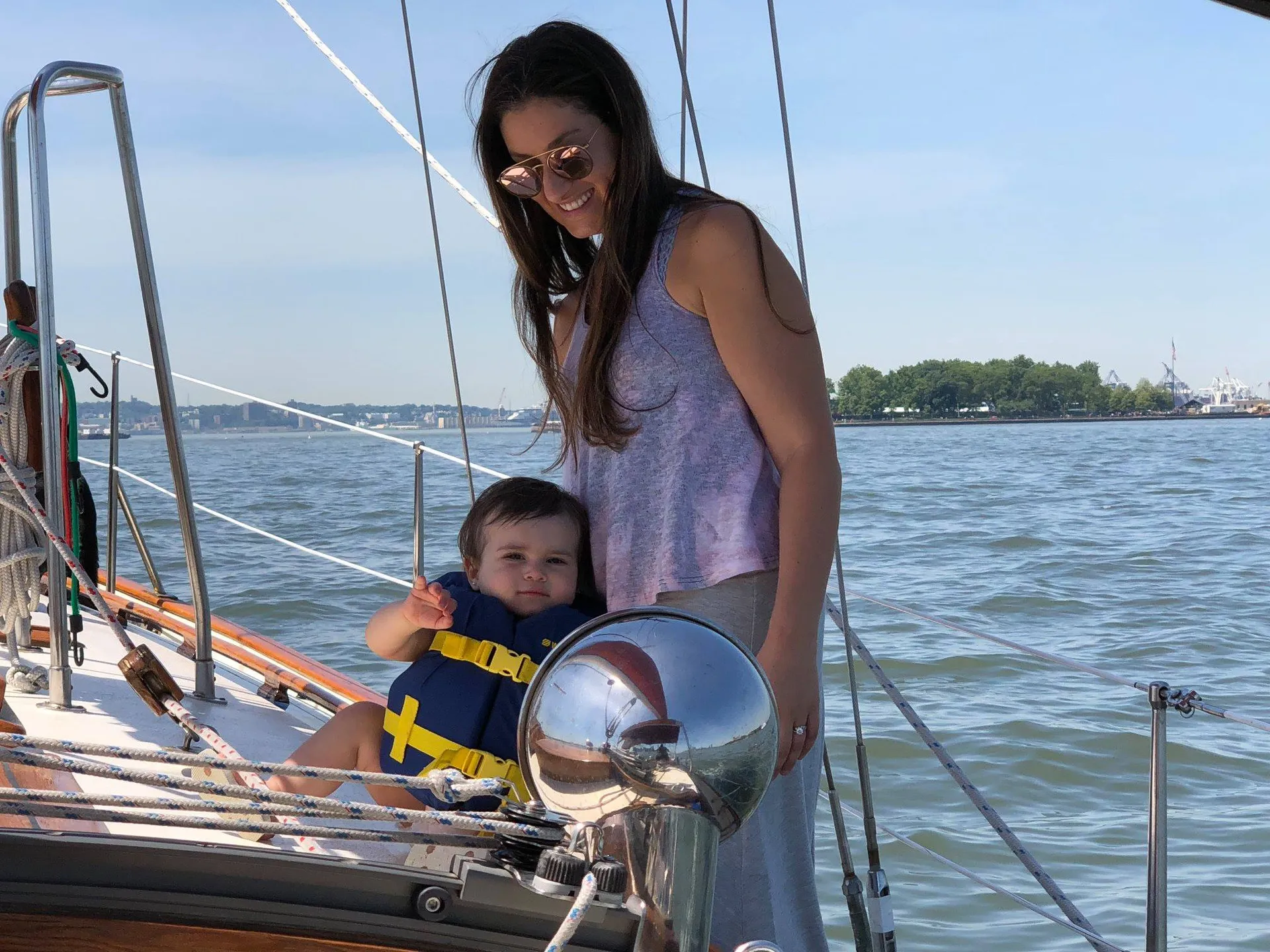  Sail NYC's skyline in style!