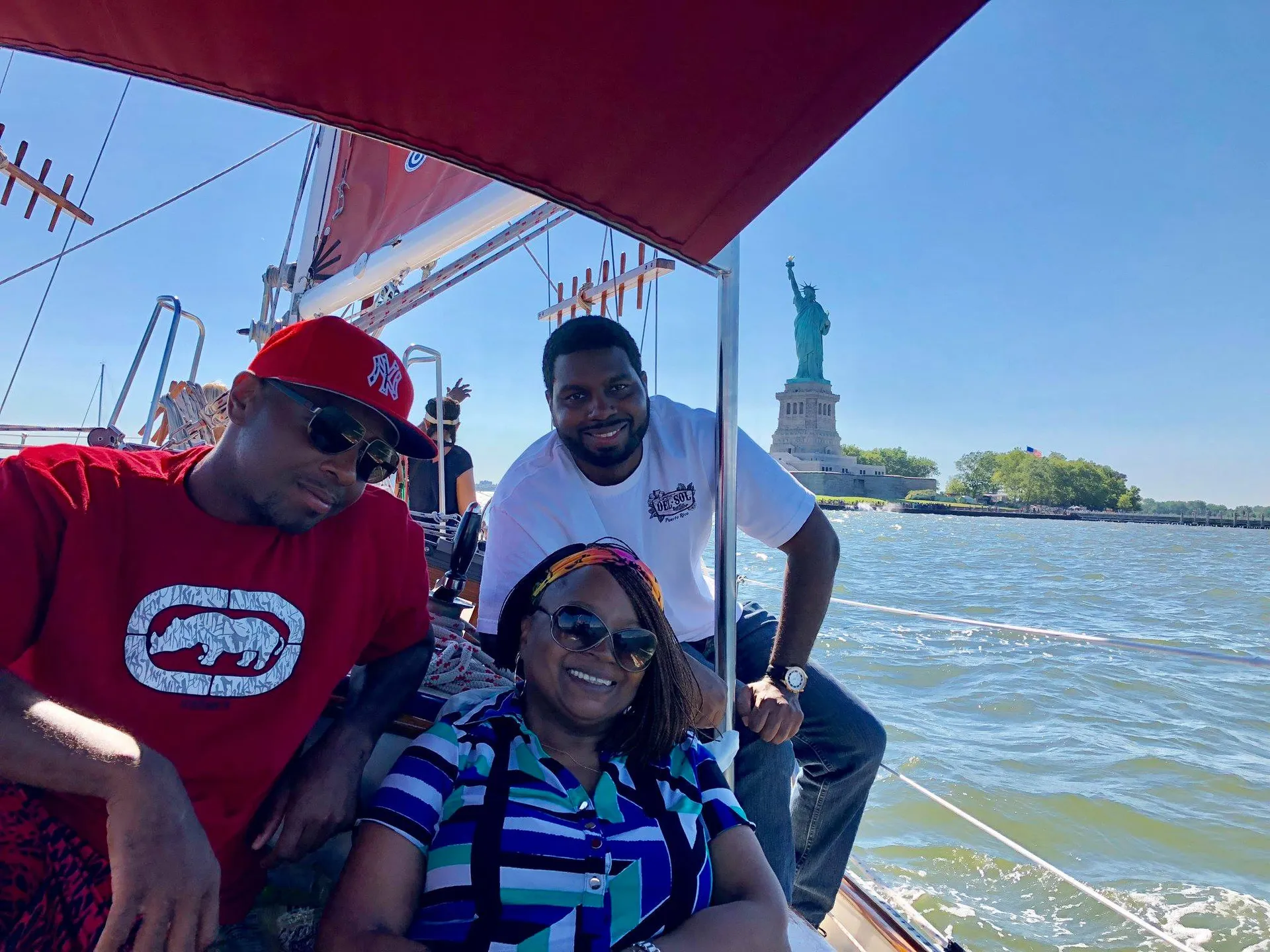  Sail NYC's skyline in style!