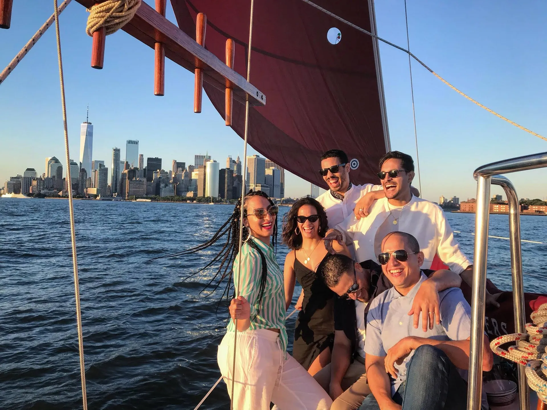  Sail NYC's skyline in style!