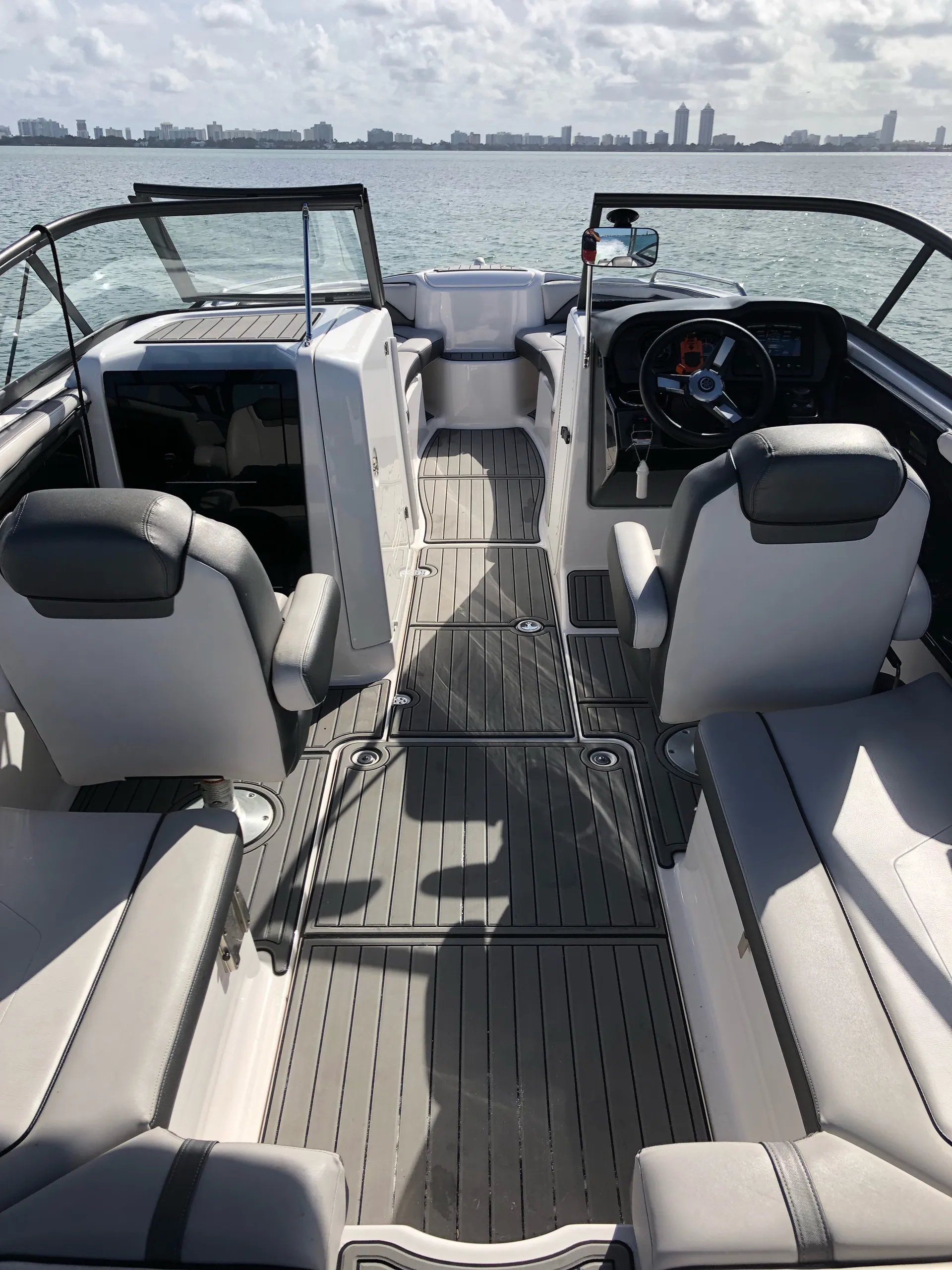 Yamaha AR240 High Output  in Miami, FL — photo 6