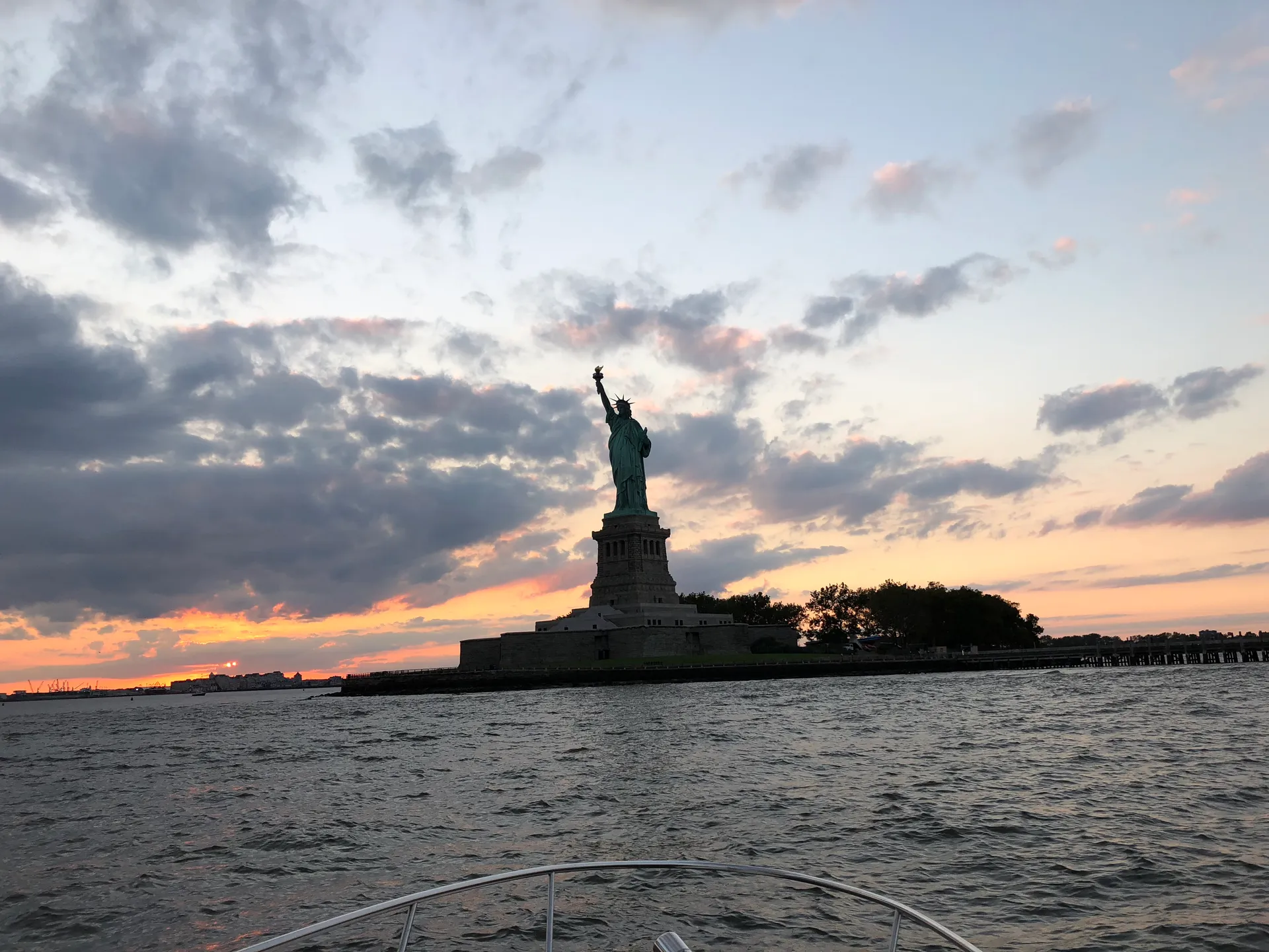 Experience the Beauty of New York Harbor 