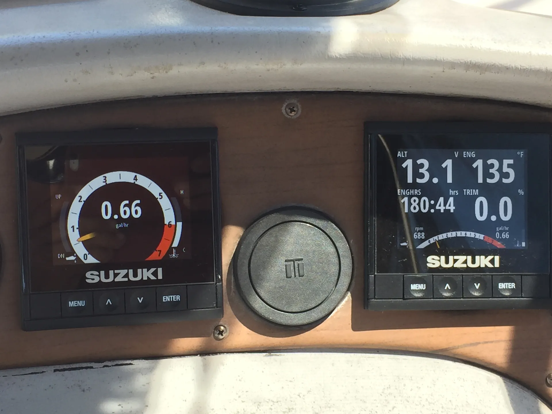 Cobia Boats 256 Coastal Deck in Pompano Beach, FL — photo 10