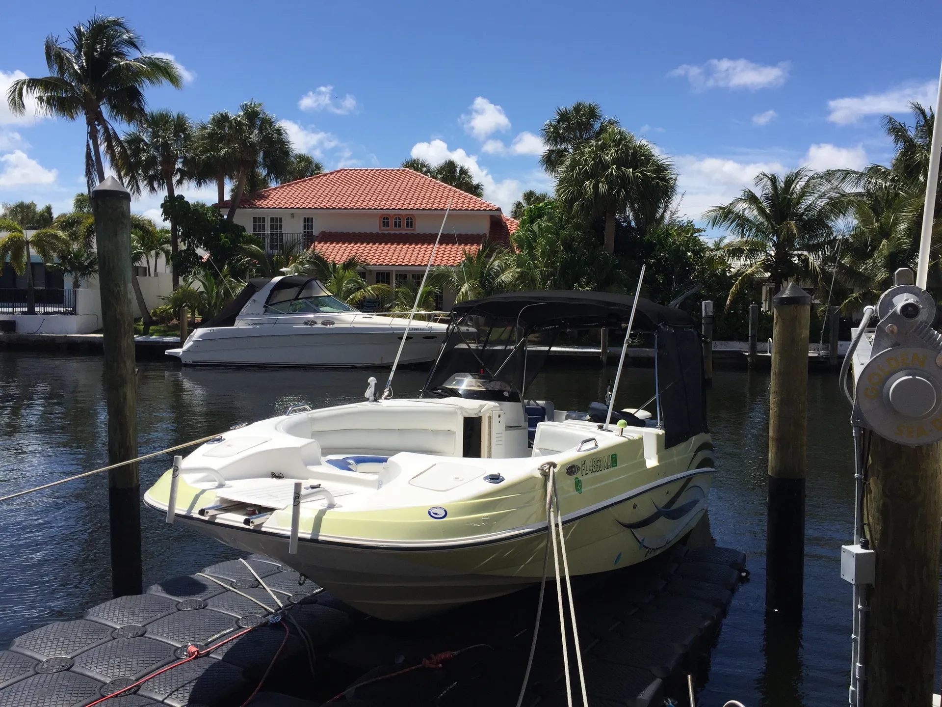 Cobia Boats 256 Coastal Deck in Pompano Beach, FL — photo 3