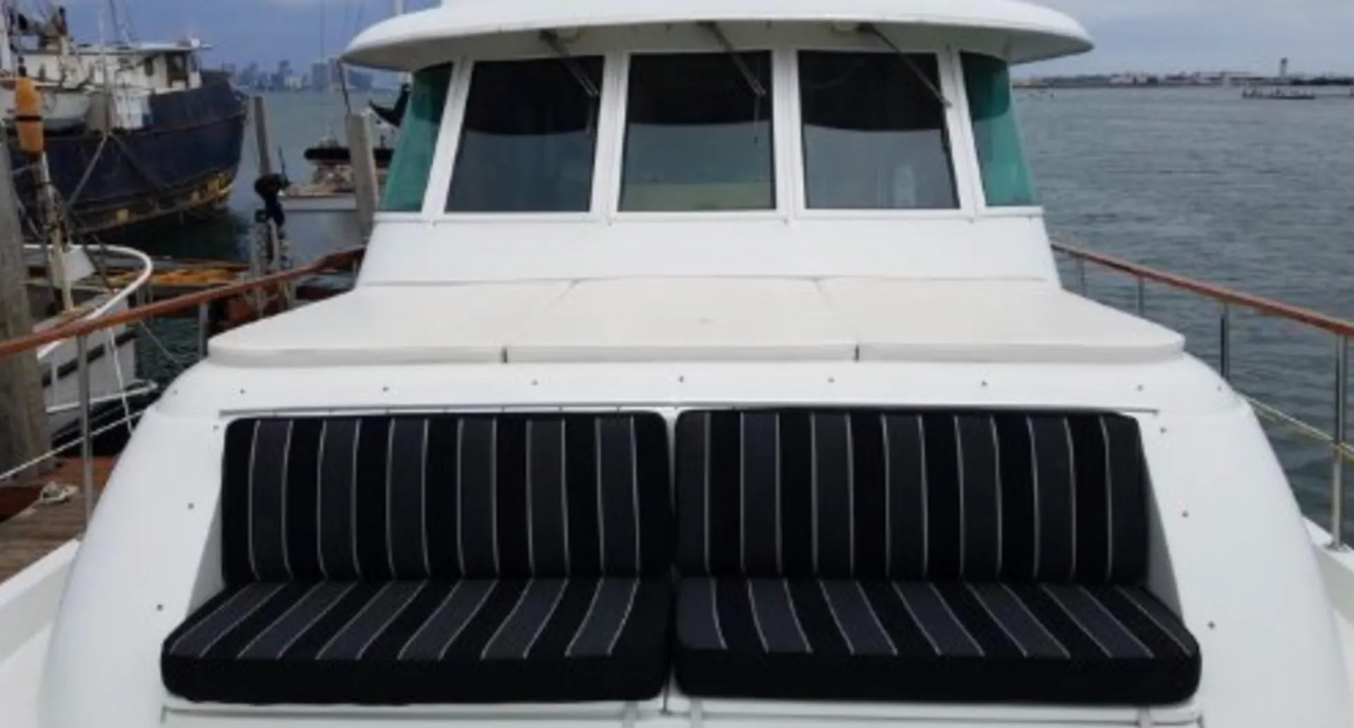 Hatteras Yachts 60 Convertible in San Diego, CA — photo 8