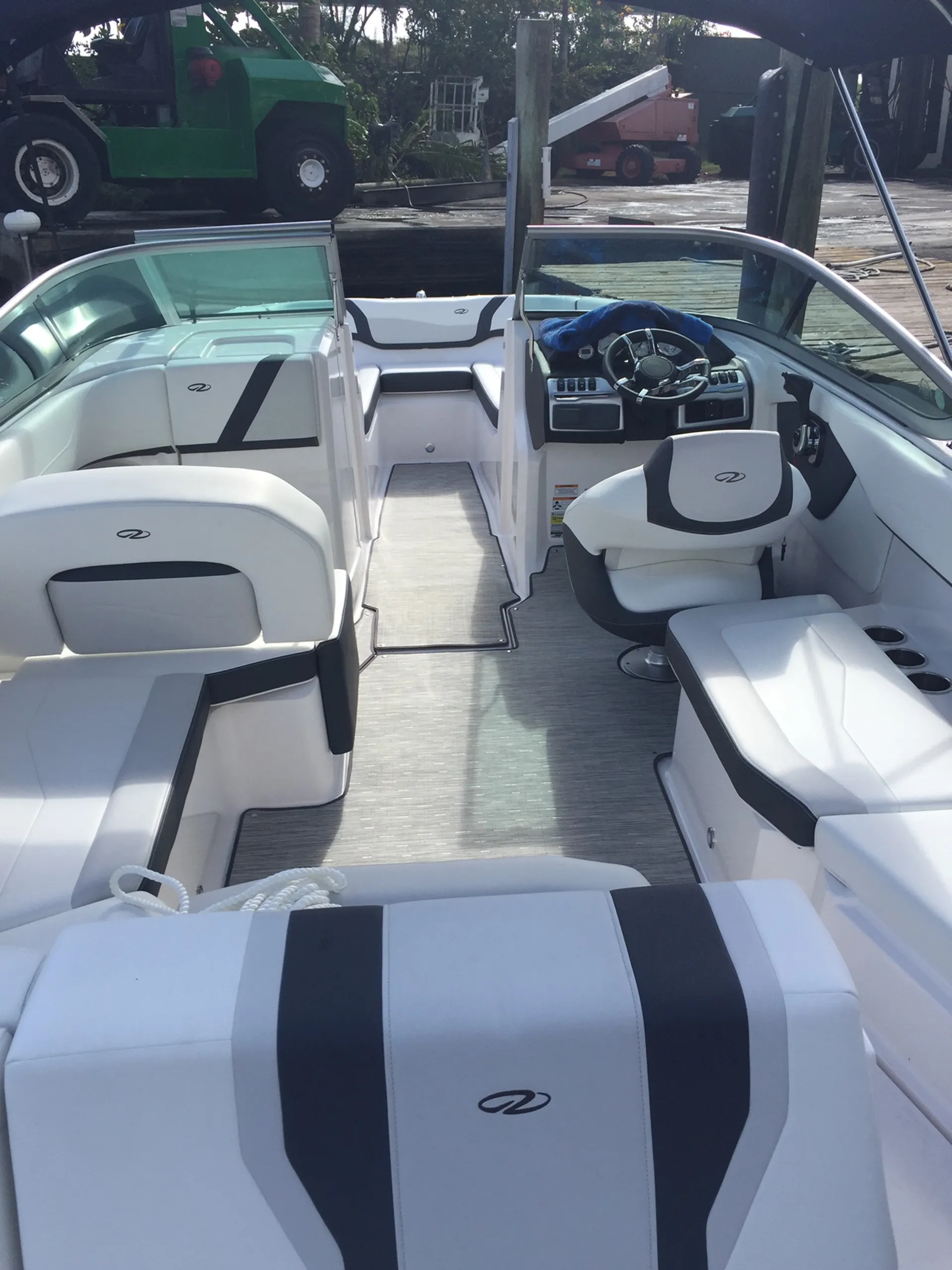 Regal Boats fasdeck22 in Deerfield Beach, FL — photo 2