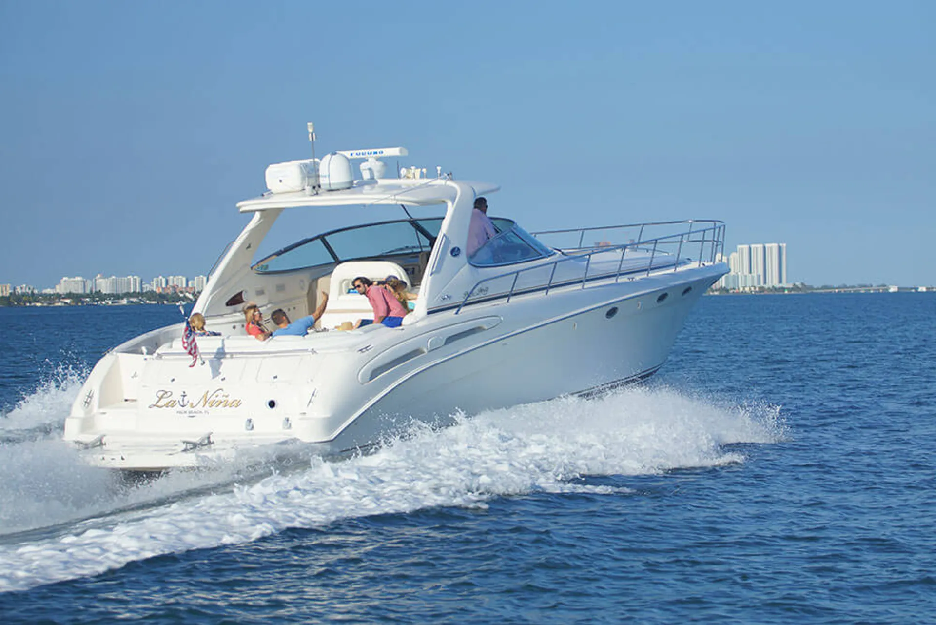 Sea Ray Boats 550 Sedan Bridge in North Bay Village, FL — photo 3