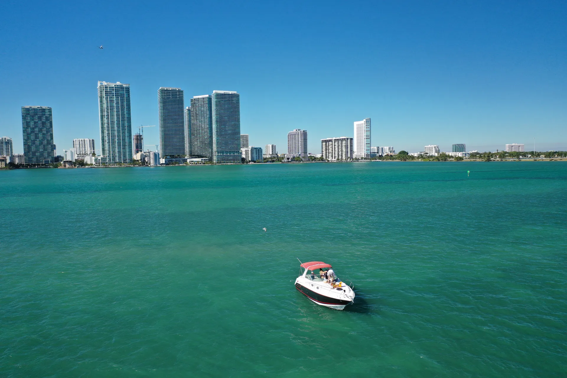 Monterey Boats 302 Cruiser in Miami Beach, FL — photo 7