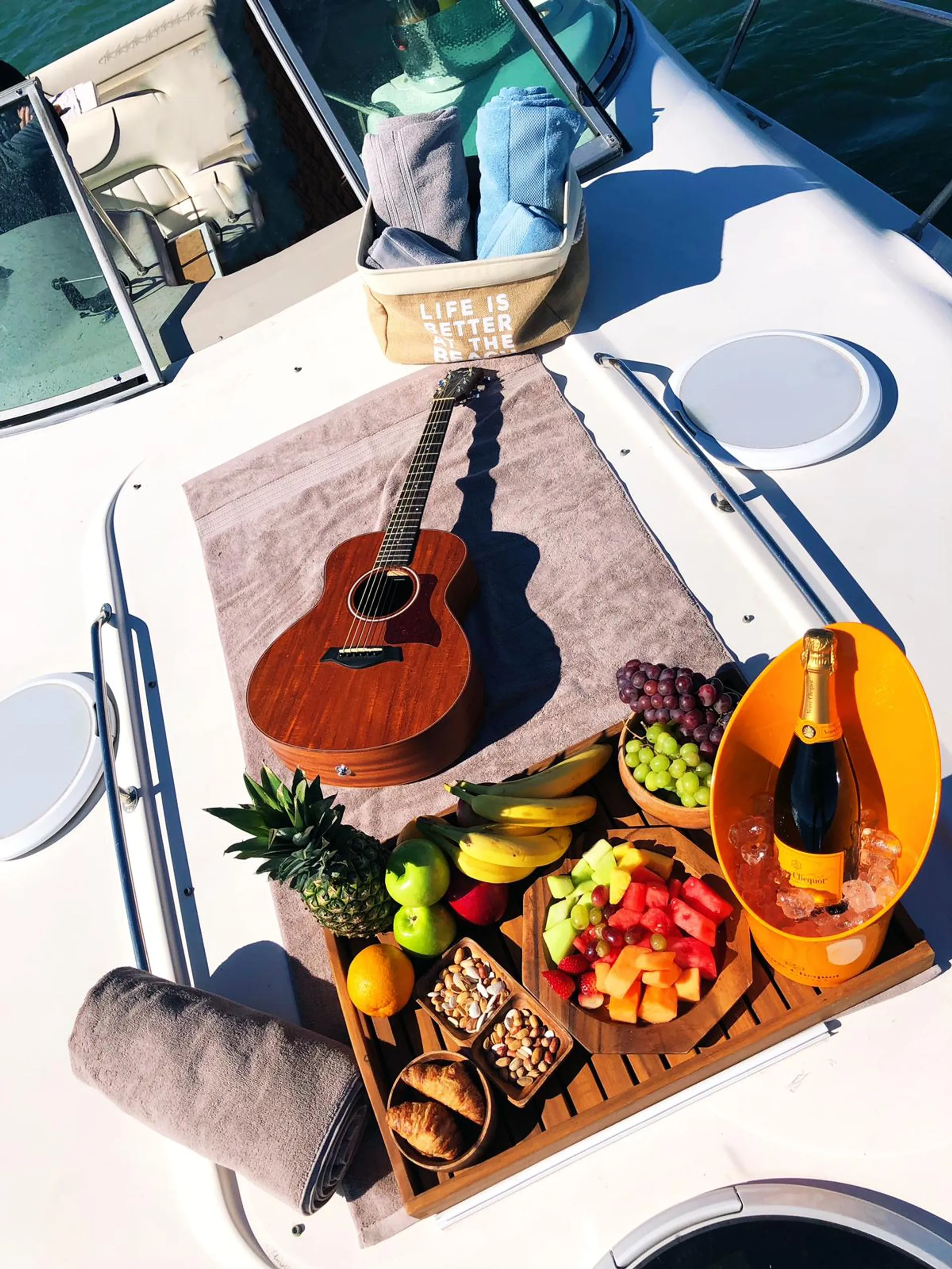 Monterey Boats 302 Cruiser in Miami Beach, FL — photo 8