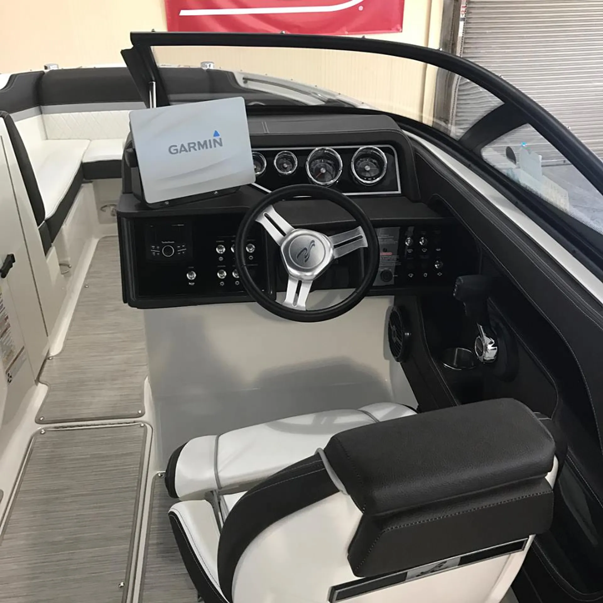 Sea Ray Boats 230 SLX  in Jacksonville Beach, FL — photo 4