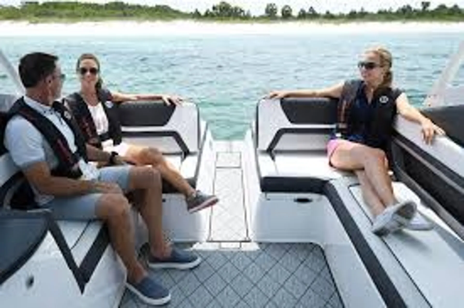 Yamaha AR240 High Output  in Miami, FL — photo 3