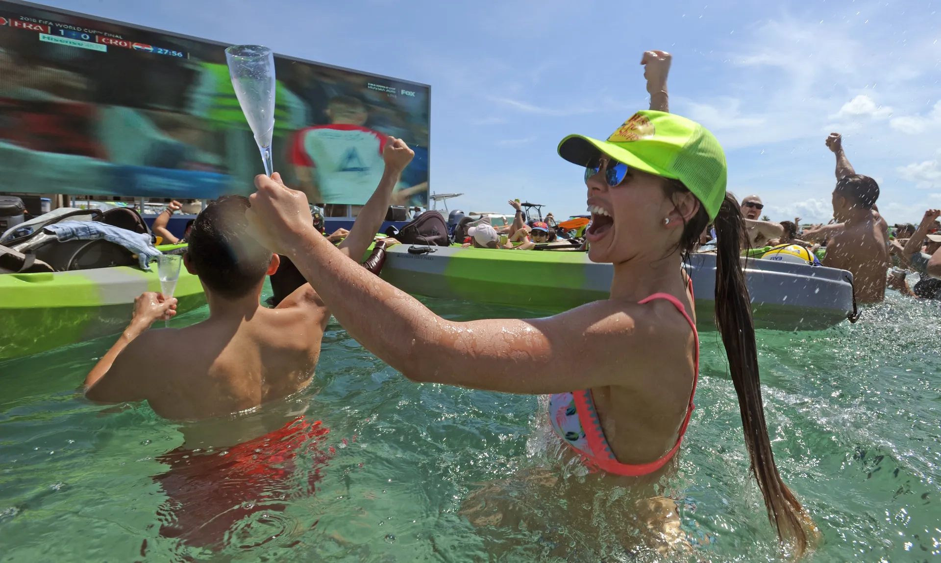 Yamaha AR240 High Output  in Miami, FL — photo 6