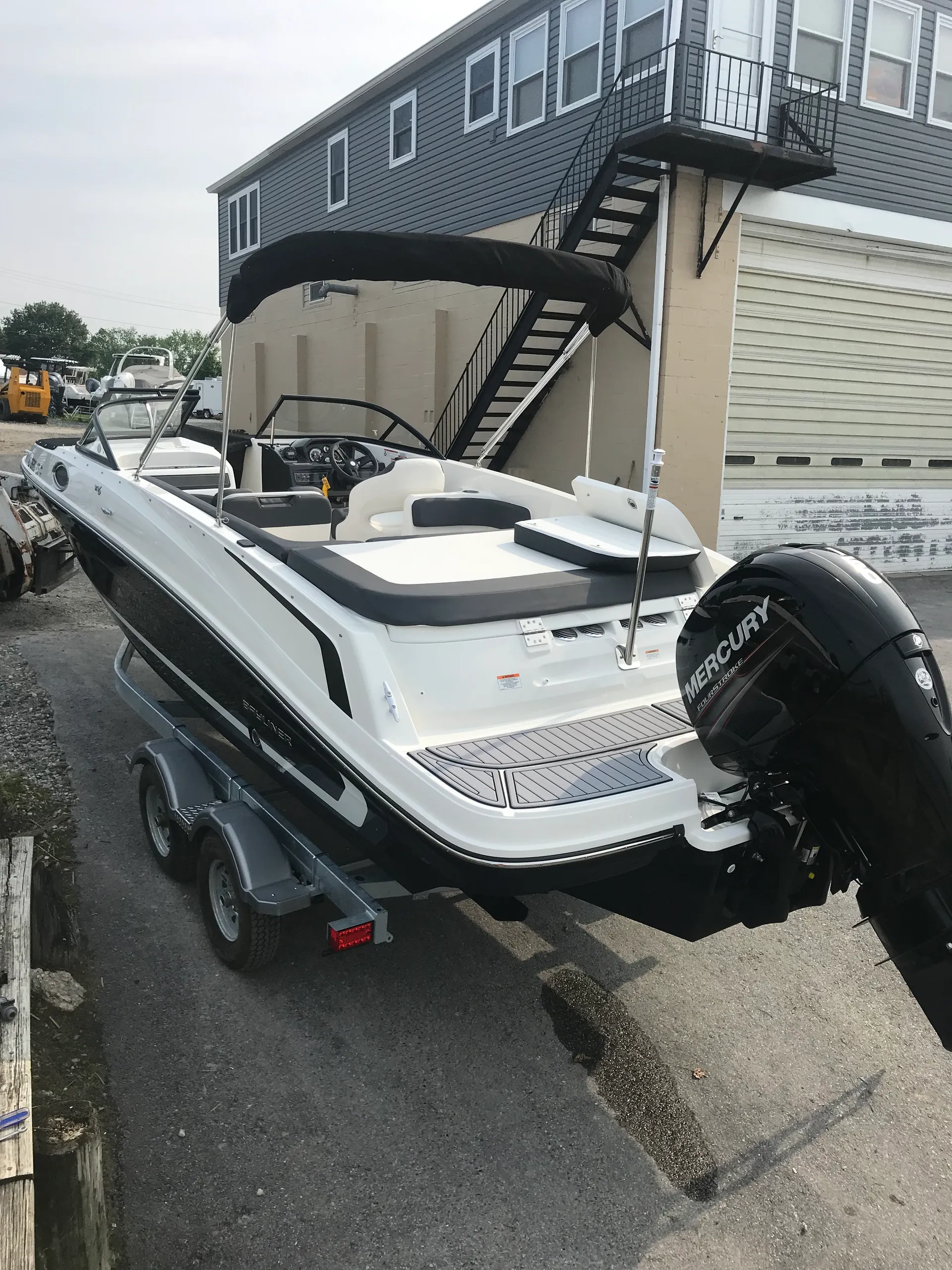 Bayliner VR6 at Kent Narrows!