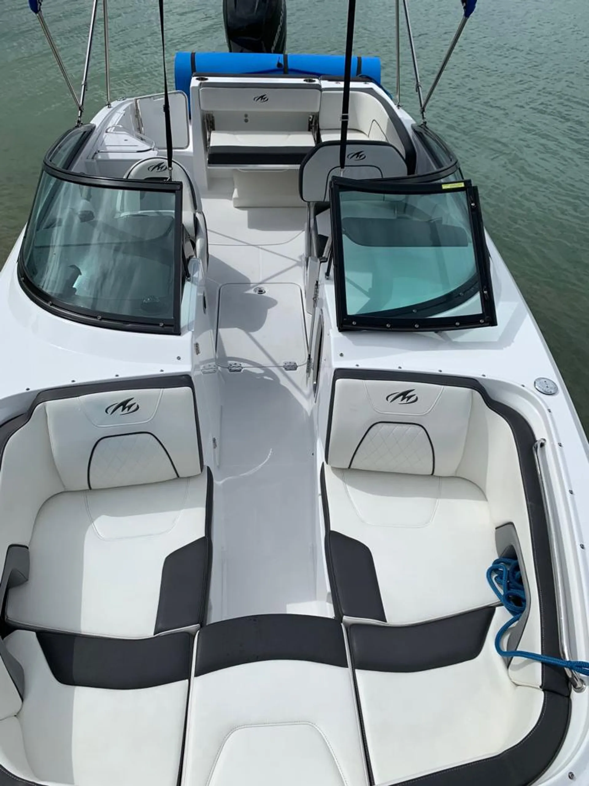 Monterey Boats 244FS in Miami, FL — photo 2