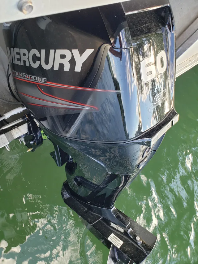 Rent a Sun Tracker by Tracker Marine pontoon in Topton, NC near me