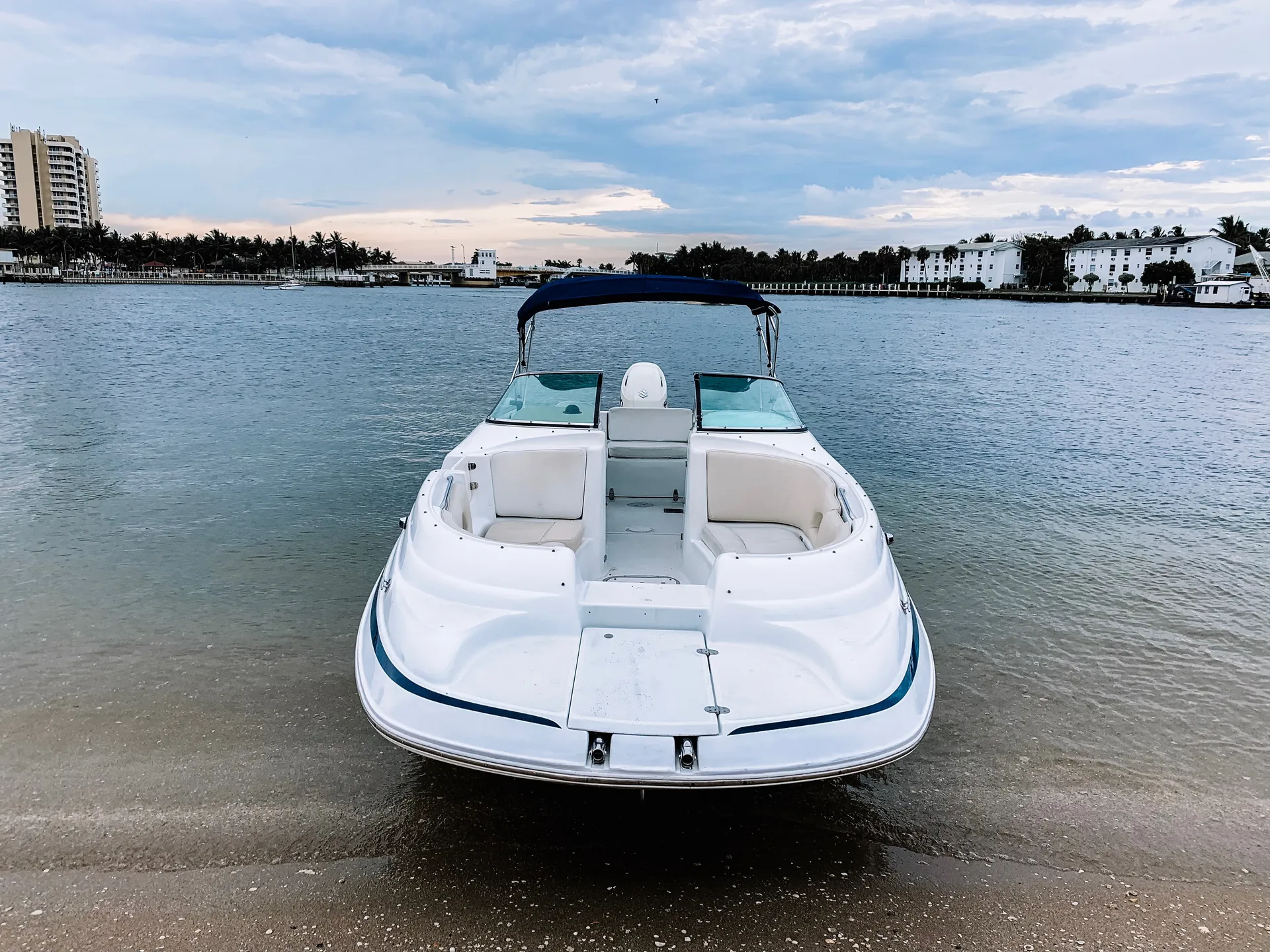 Chris Craft 22 Sport Deck in Pompano Beach, FL — photo 2