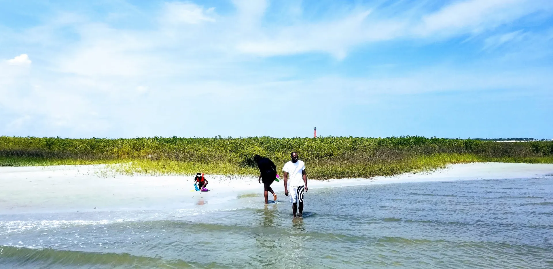 Charter this 36' Sea Ray Sport Yacht Today!