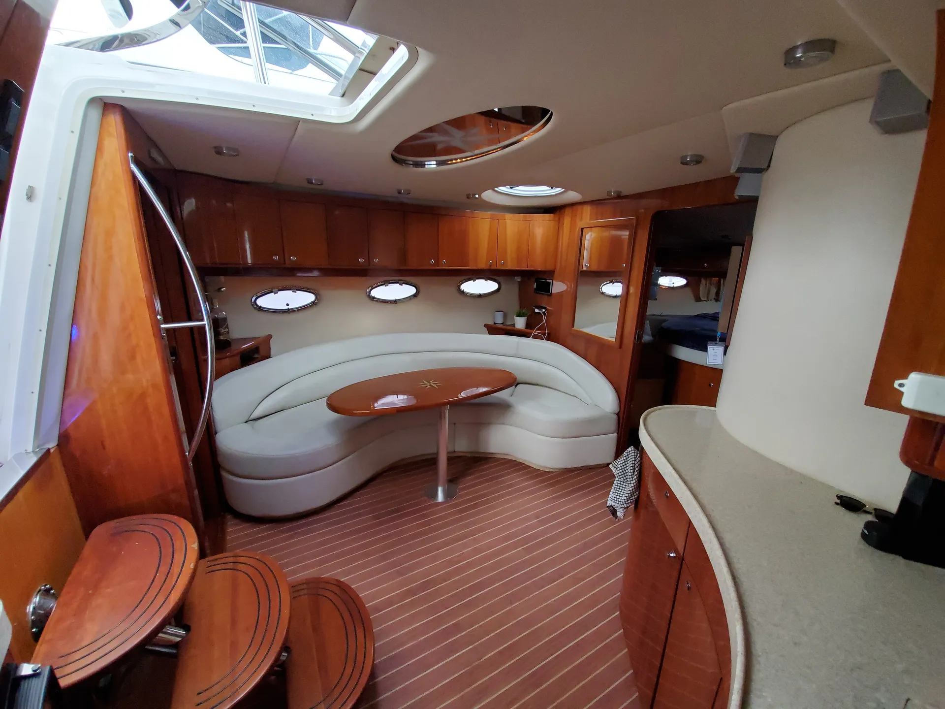 Regal Boats Commodore 4460 IPS Drive in Miami Beach, FL — photo 9