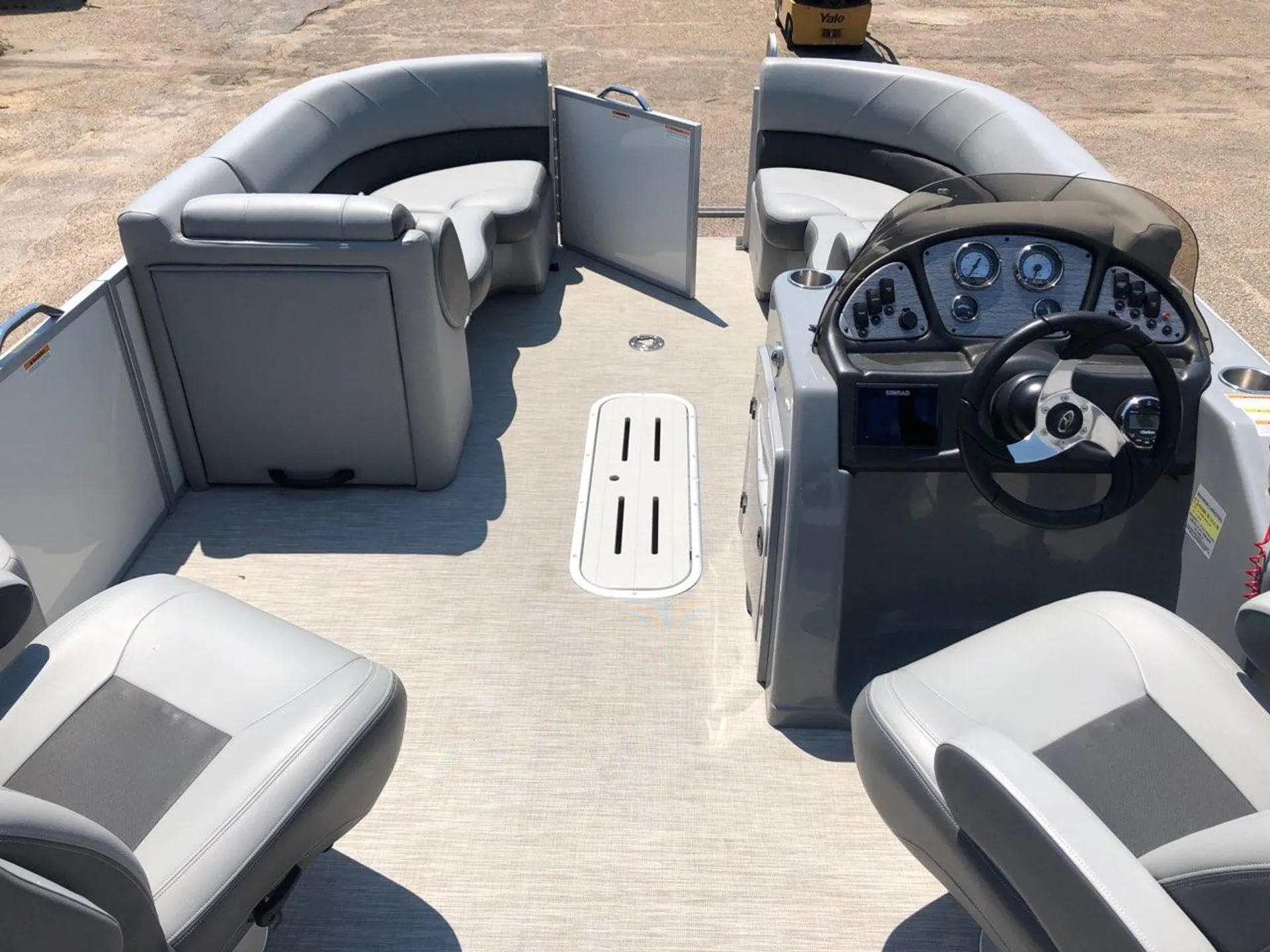 Veranda V2275 w/Triple Toon Perf. Pkg. in Gulf Shores, AL — photo 4