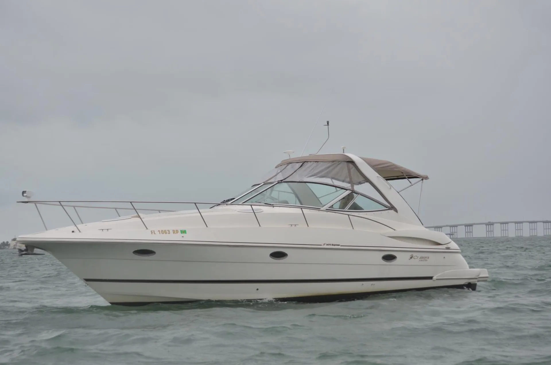 Cruisers Yachts 380 Express in Miami, FL — photo 6