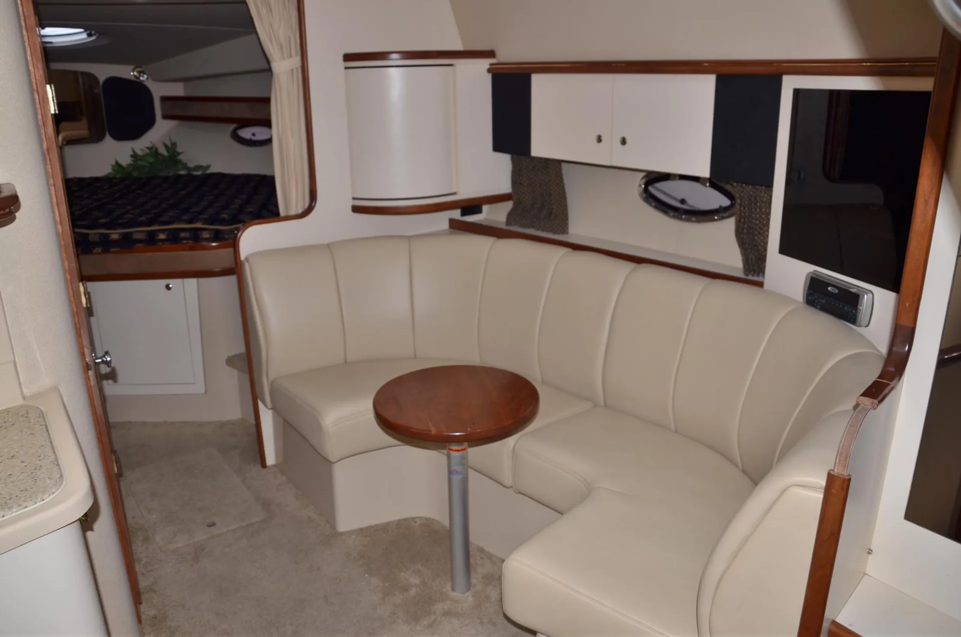 Cruisers Yachts 380 Express in Miami, FL — photo 8