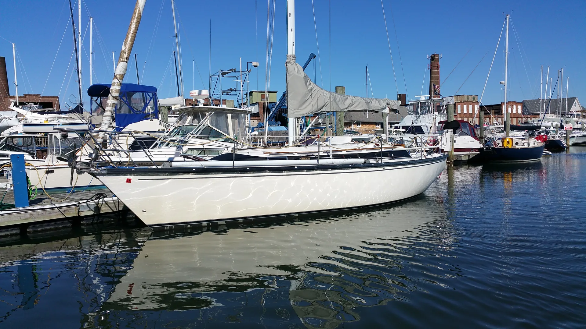 Sail on a 35' sailing yacht in East Hampton, NY