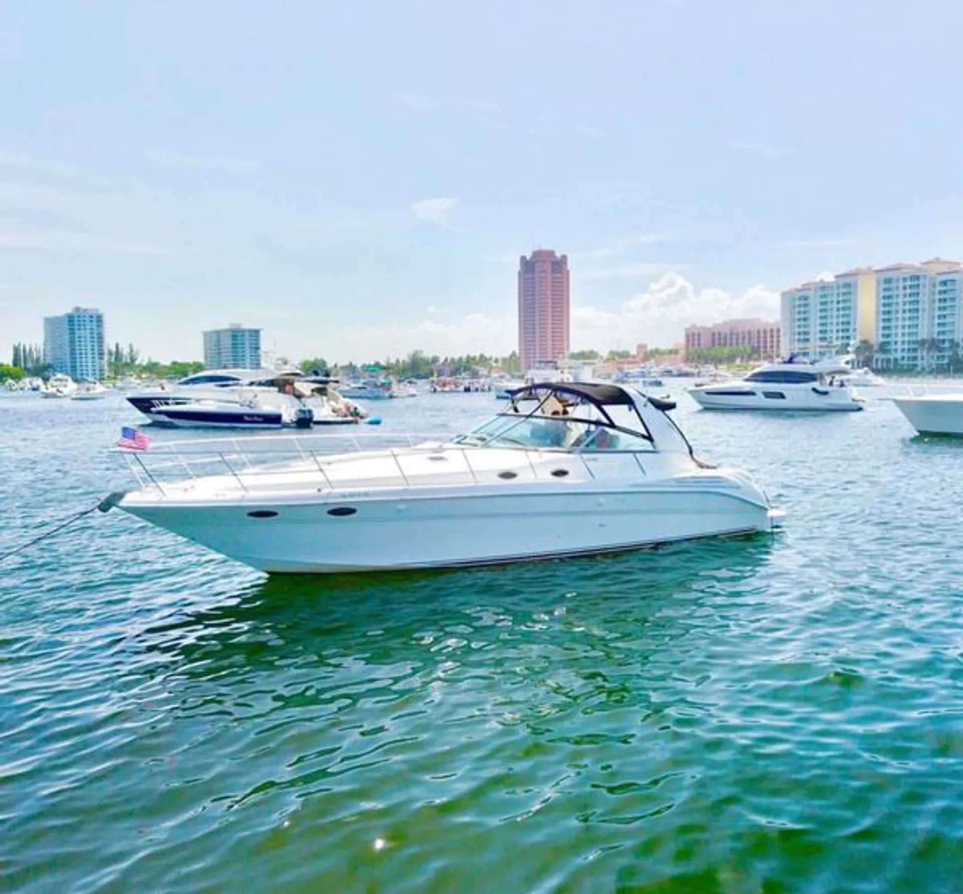 Sea Ray Boats 400 Sundancer in North Miami Beach, FL — photo 3